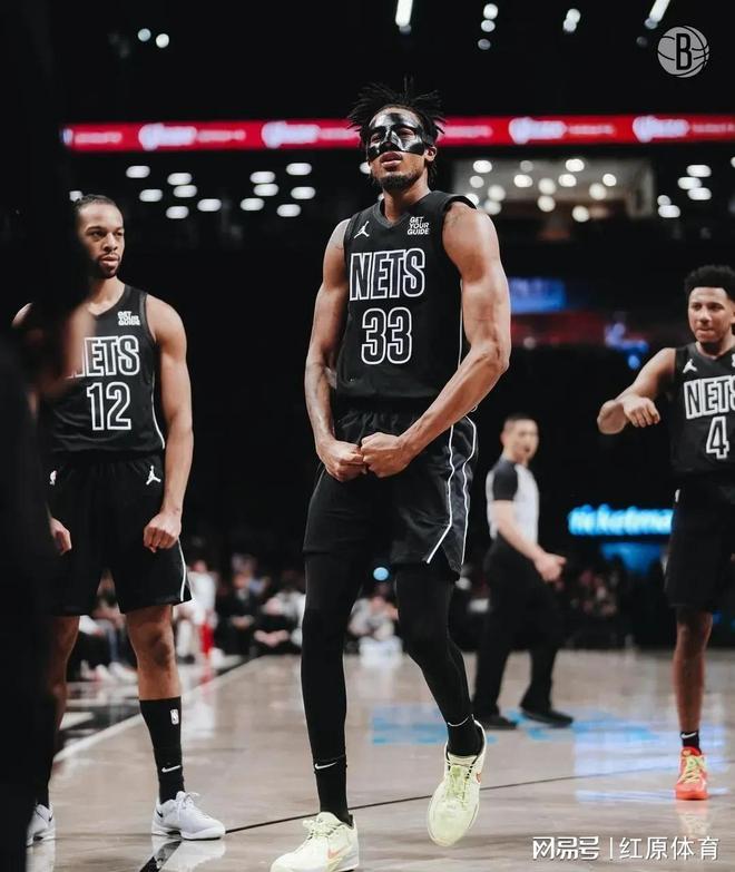 法国男篮鏖战灰熊，拉塞尔惊艳世界