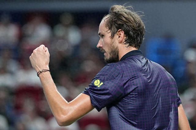 开云平台-ATP总决赛完胜蒙特卡洛大师赛，梅德韦杰夫统治全场