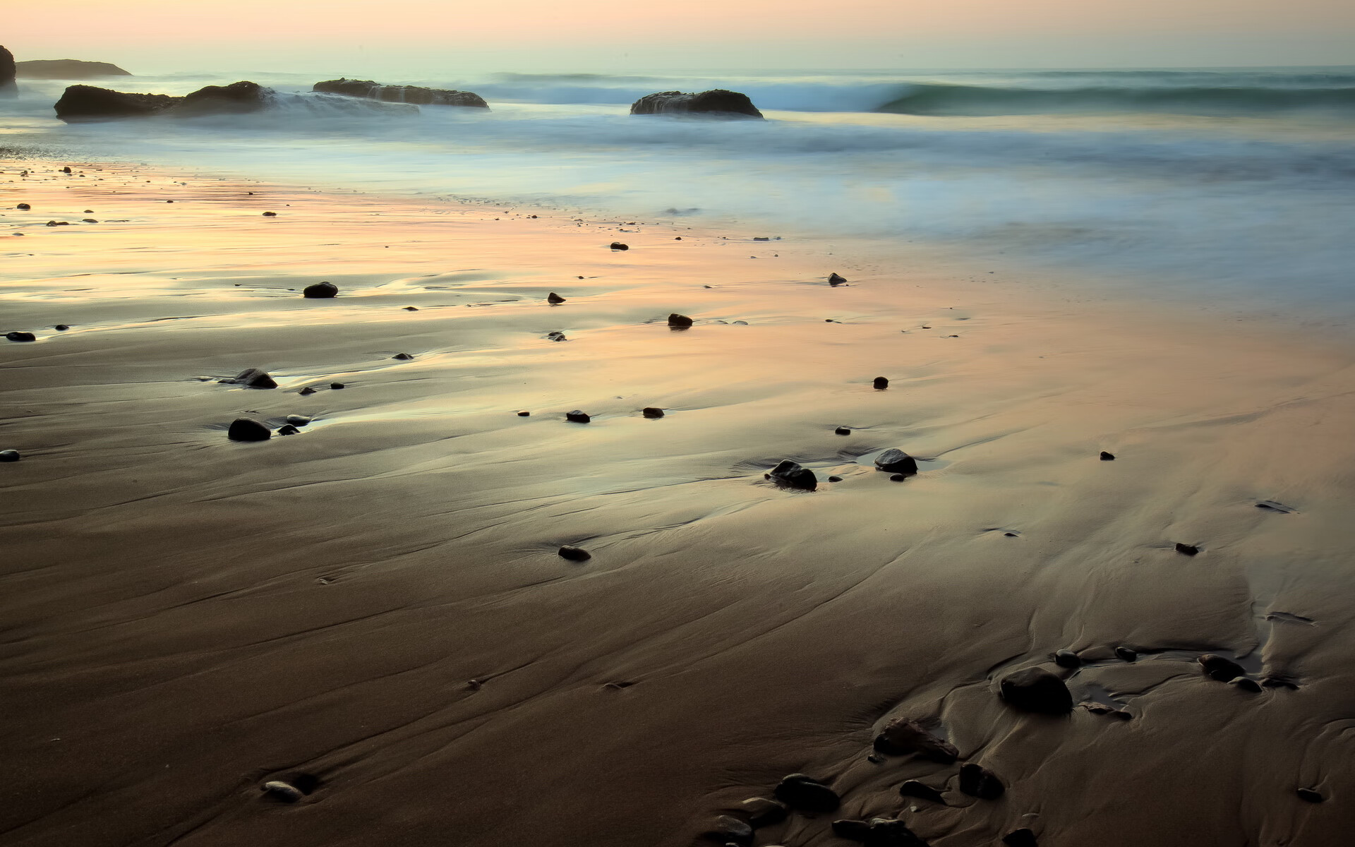 速度与绿茵的双重奏，F1年度争冠焦点战与苏格兰足球碾压皇家社会之夜