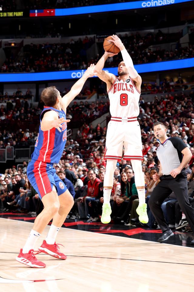 开云体育官网-拉文关键战不手软，开拓者淘汰吉林队