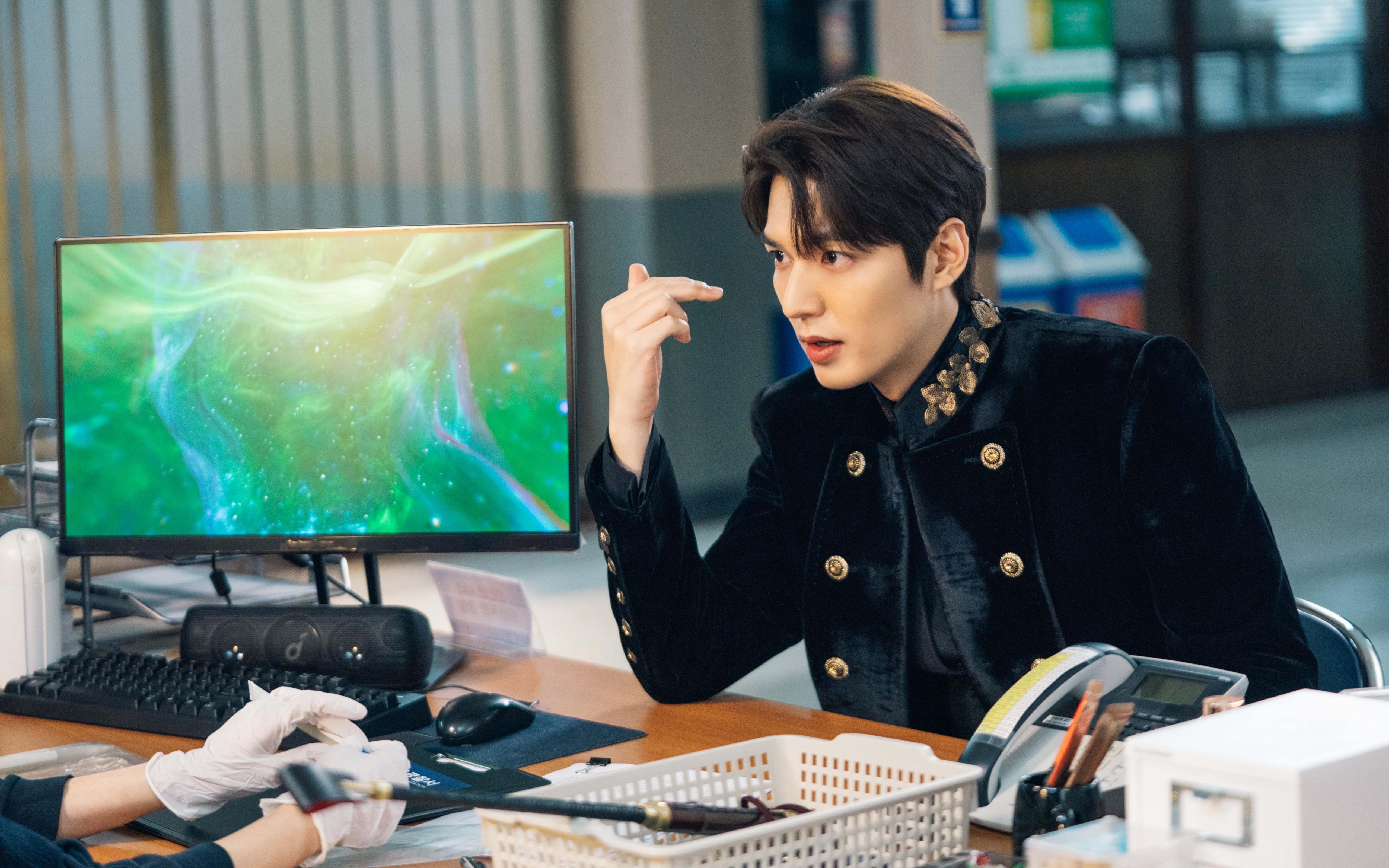 足球炼金术，卡塔尔用软实力终结伊朗，迪巴拉如何成为英超的终极武器？