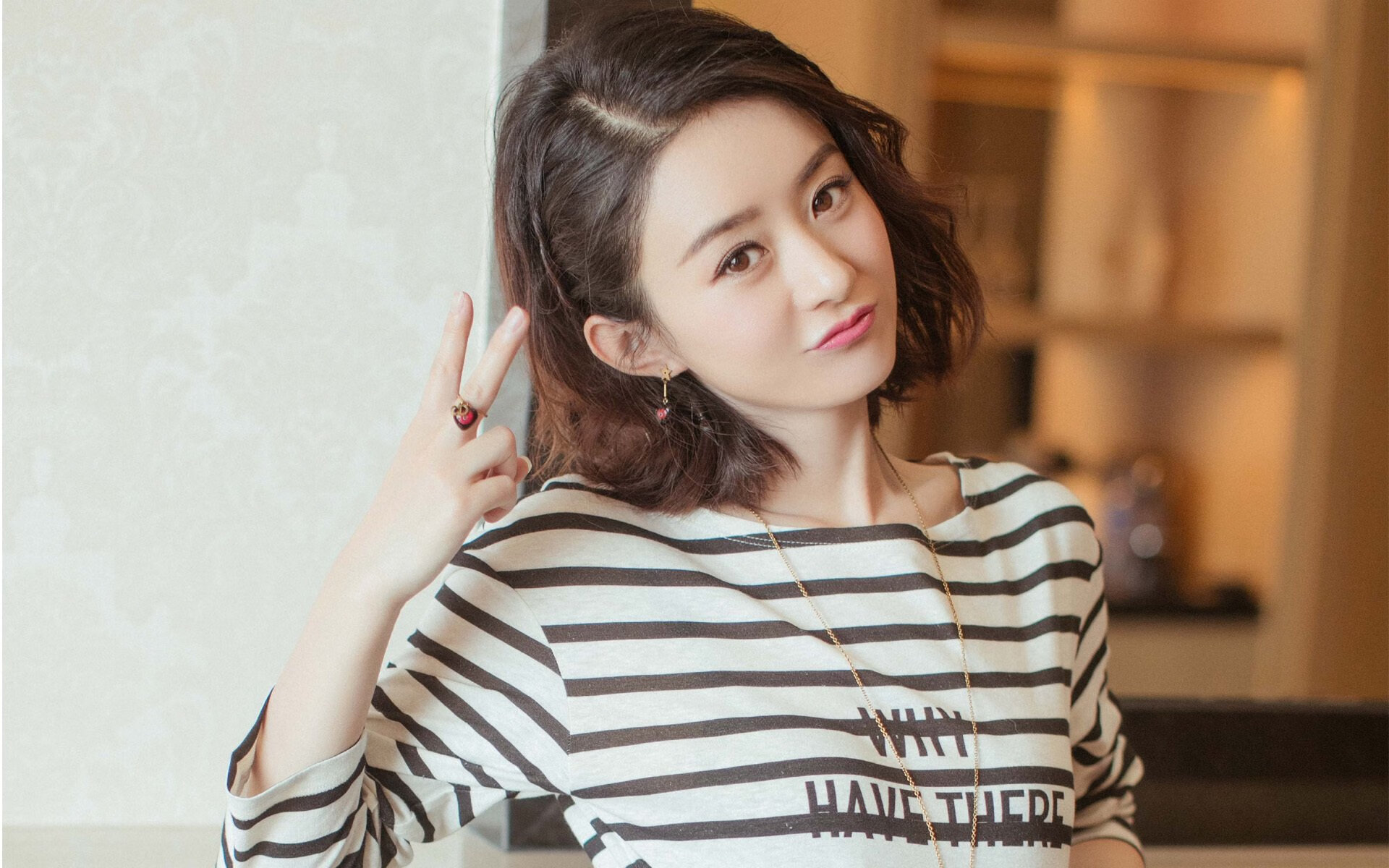 开云体育app-隔空对望的胜利弧线，当文班亚马的指尖触碰广东队的足球